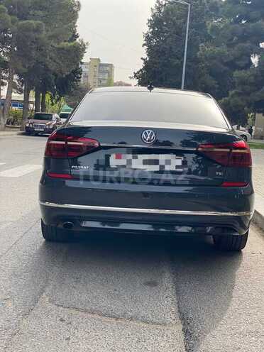 Volkswagen Passat-5