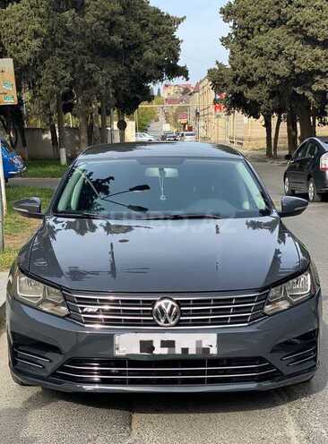 Volkswagen Passat-1