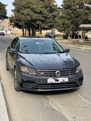 Volkswagen Passat-4