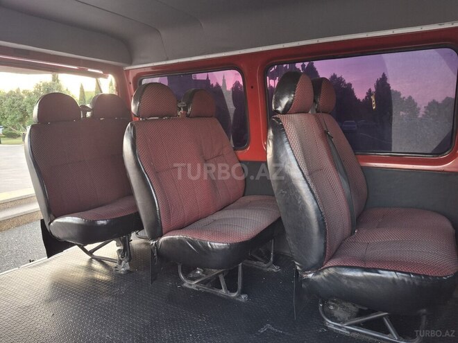 Ford Transit-5