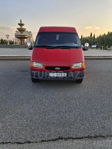 Ford Transit-1