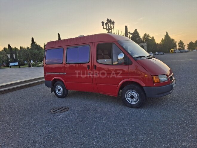 Ford Transit-14