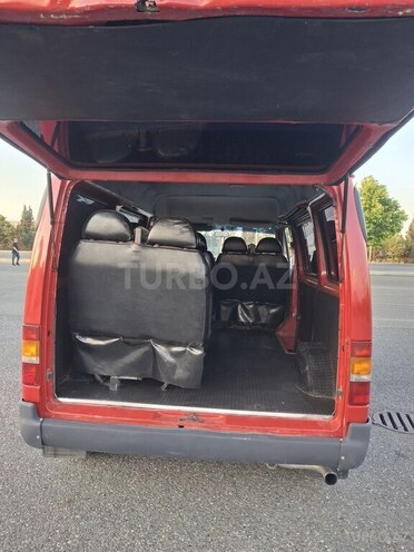 Ford Transit-20