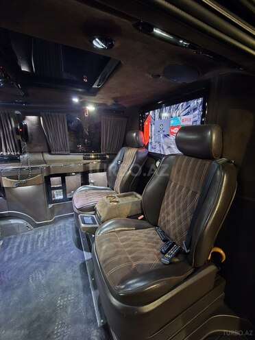 Mercedes Viano-21