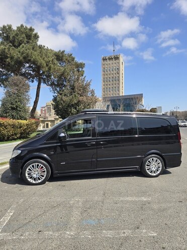 Mercedes Viano-5