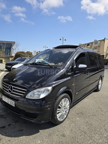 Mercedes Viano-4