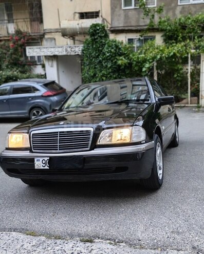 Mercedes C 200-1