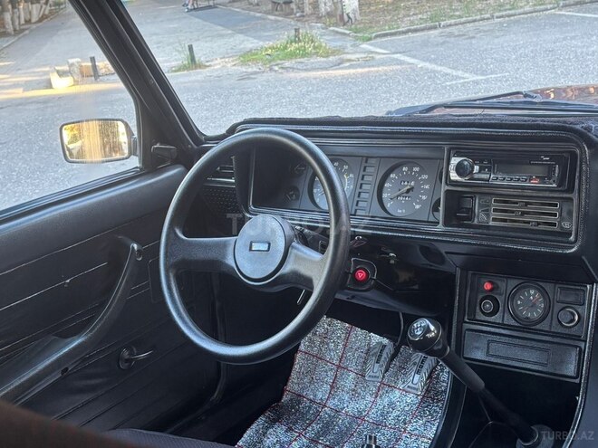 LADA (VAZ) 2107-10