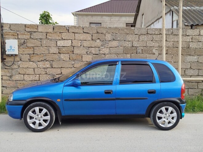 Opel Corsa-2
