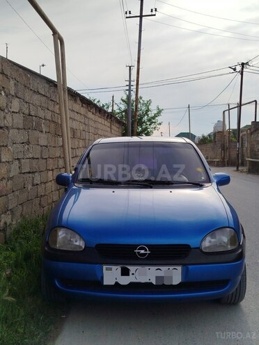 Opel Corsa-1