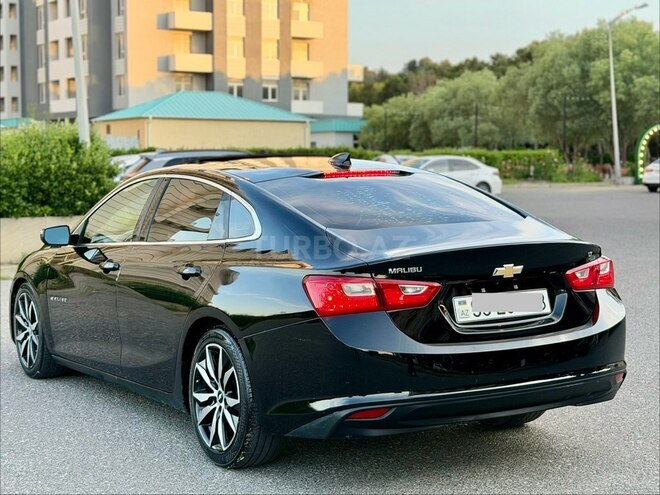 Chevrolet Malibu-9