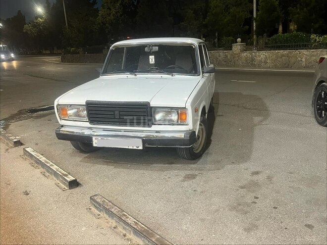LADA (VAZ) 2107-1