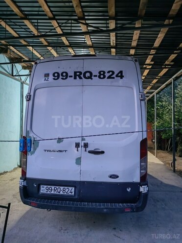 Ford Transit-6