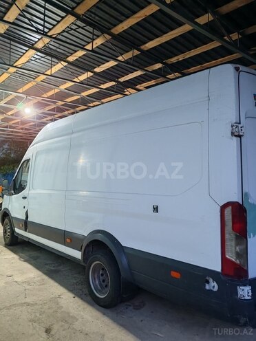 Ford Transit-5
