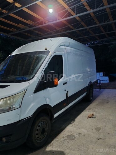 Ford Transit-2