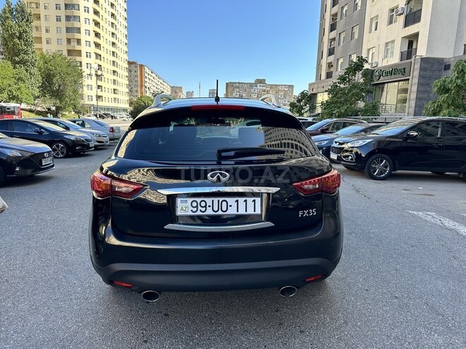 Infiniti FX35-11