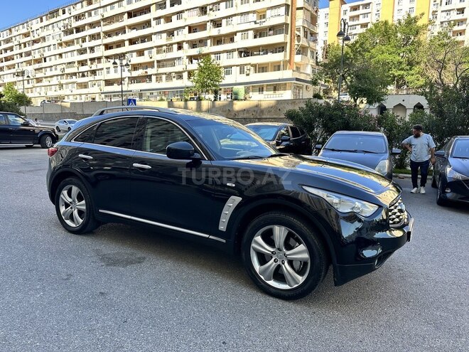 Infiniti FX35-10