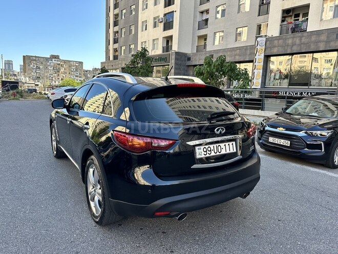 Infiniti FX35-17