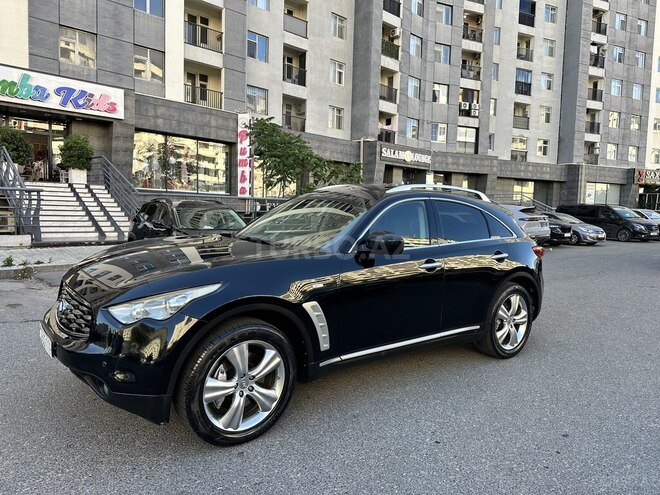 Infiniti FX35-16