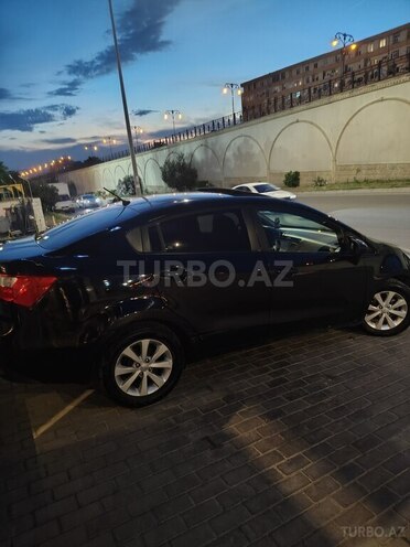 Kia Rio-5