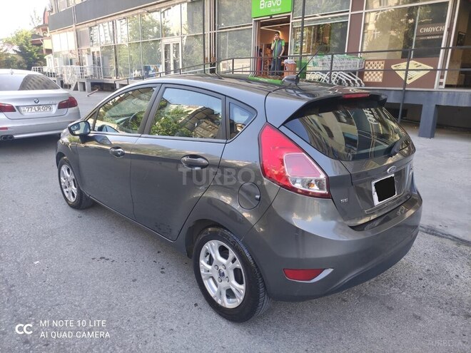 Ford Fiesta-5