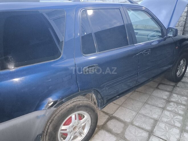 Honda CR-V-8