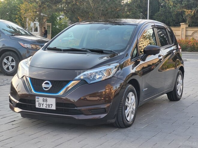 Nissan Note-2