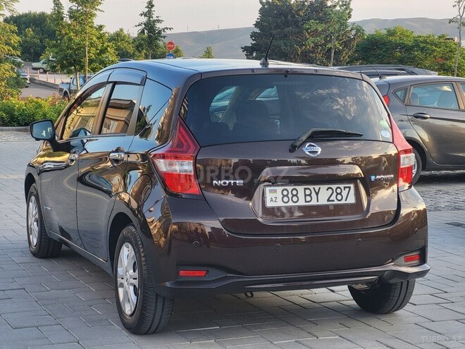 Nissan Note-6