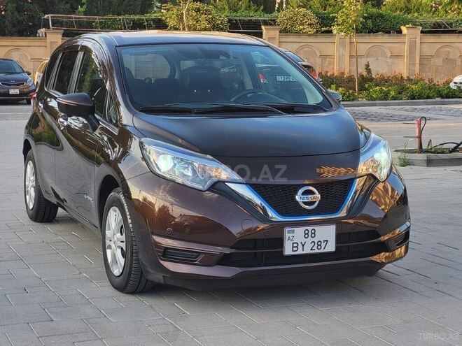 Nissan Note-5