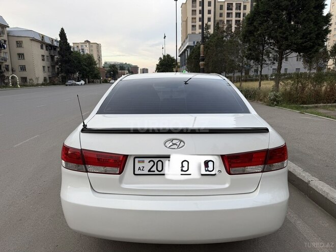 Hyundai Sonata-4