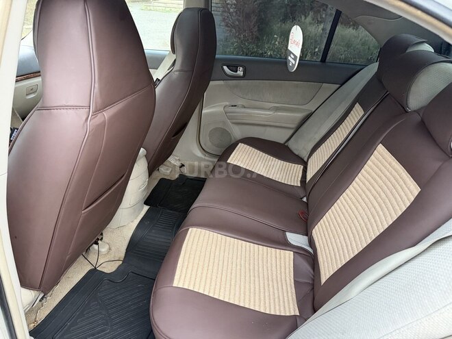 Hyundai Sonata-11