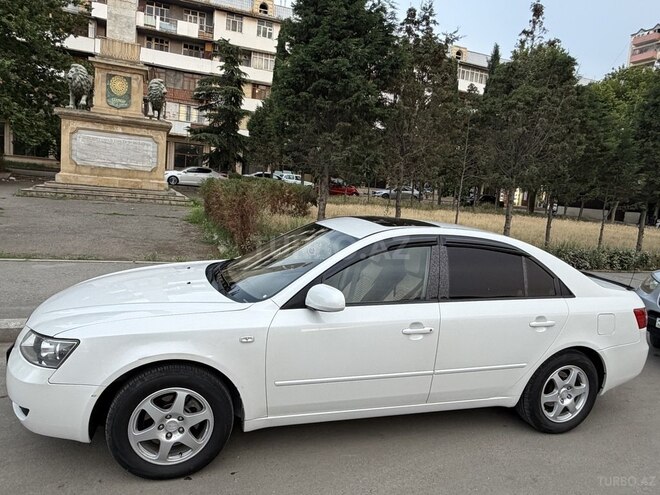 Hyundai Sonata-8