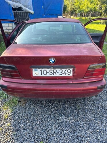 BMW 318-3