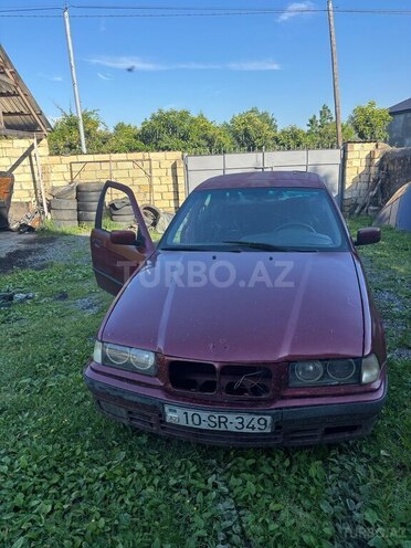 BMW 318-1