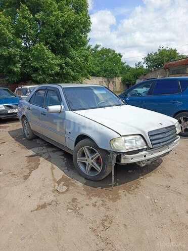 Mercedes C 240-3