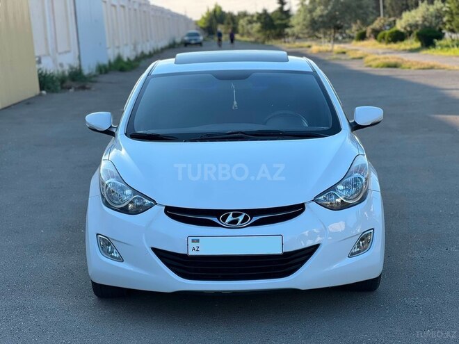 Hyundai Elantra-2