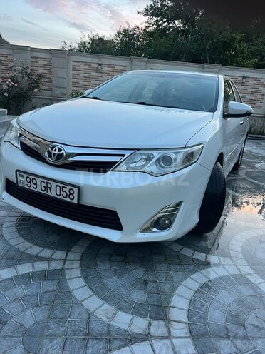 Toyota Camry-7