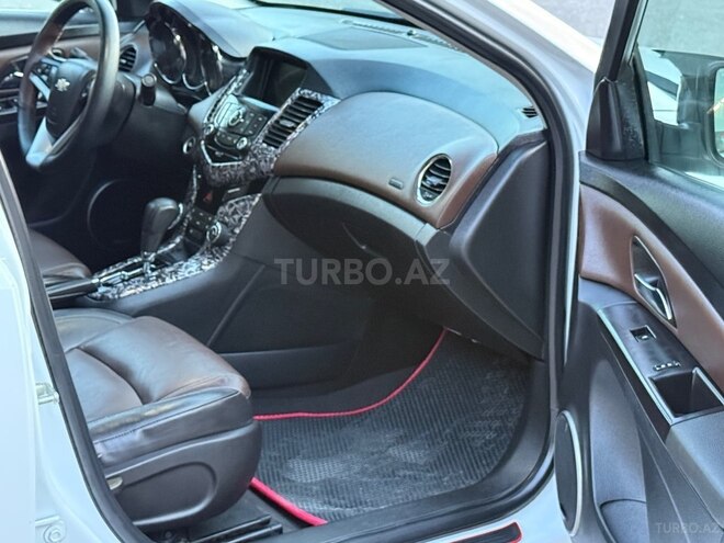 Chevrolet Cruze-10