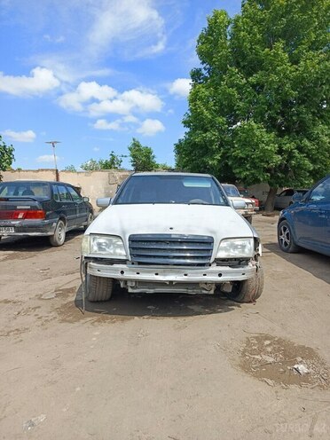 Mercedes C 240-1