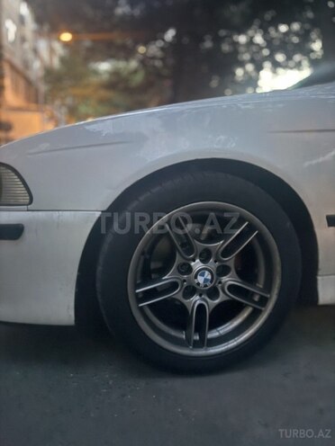 BMW 525-4
