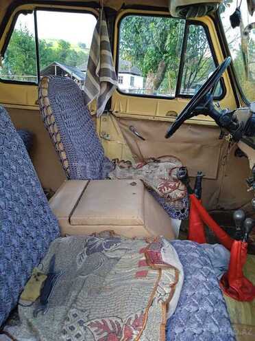 UAZ 469-4