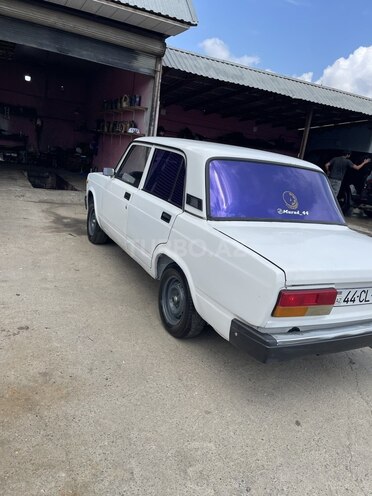 LADA (VAZ) 2107-2