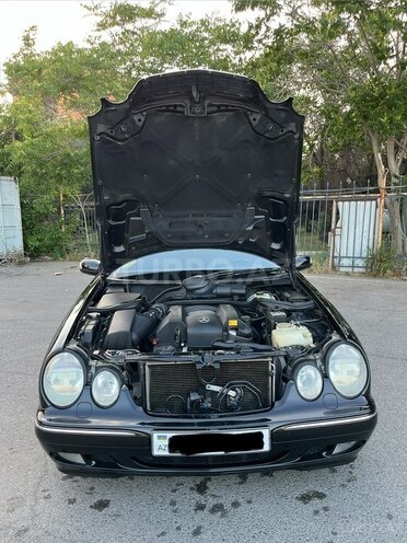 Mercedes E 240-2