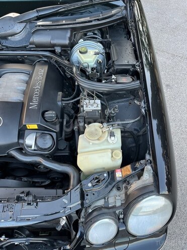 Mercedes E 240-9