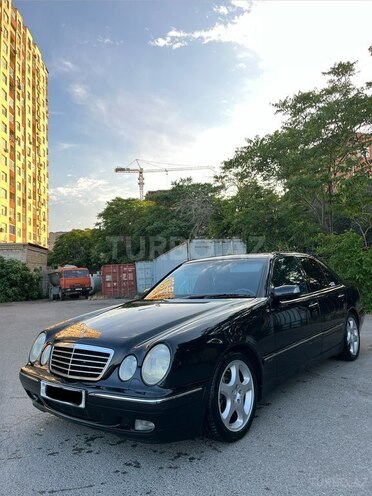 Mercedes E 240-7