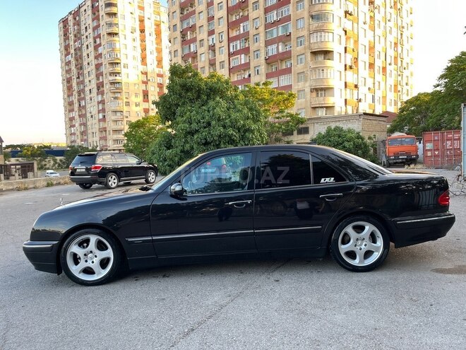 Mercedes E 240-6