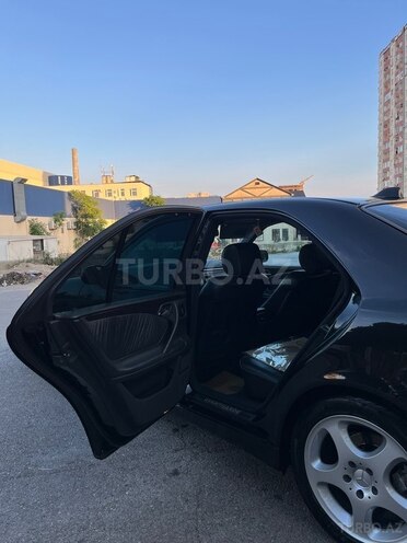 Mercedes E 240-12