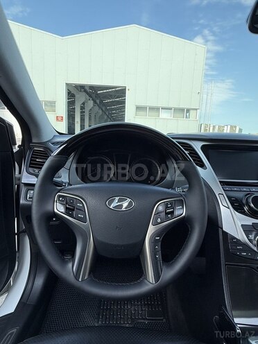 Hyundai Azera-16