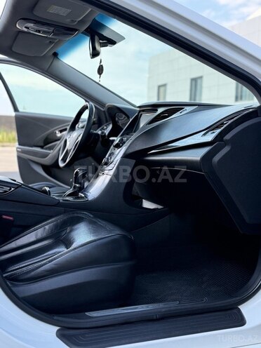 Hyundai Azera-9