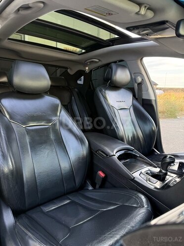 Hyundai Azera-11